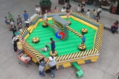 classic commercial party rental mechanical ride games 6 man toxic meltdown inflatable wipeout for sale