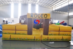 customized large Western inflatable crash mattress kids adult mechanical rodeo bull riding toys for sale