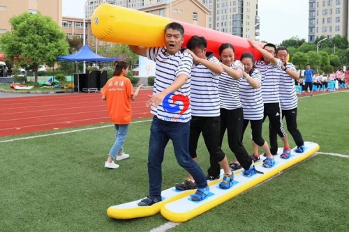 durable PVC team building rides skiing Inflatable for 6VS6 sports competitions/relay races/corporate events