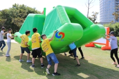 adults children Inflatable team race attraction tank inflatable for corporate team building
