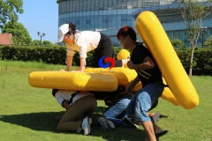 4 vs 4 Fast Human made inflatable gym air mats track Merry Road inflatable for team building games