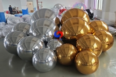 fast door to door turnaround Gold Silver Iridescent Light pink chrome inflatable mirror balls big shiny balloon for decoration